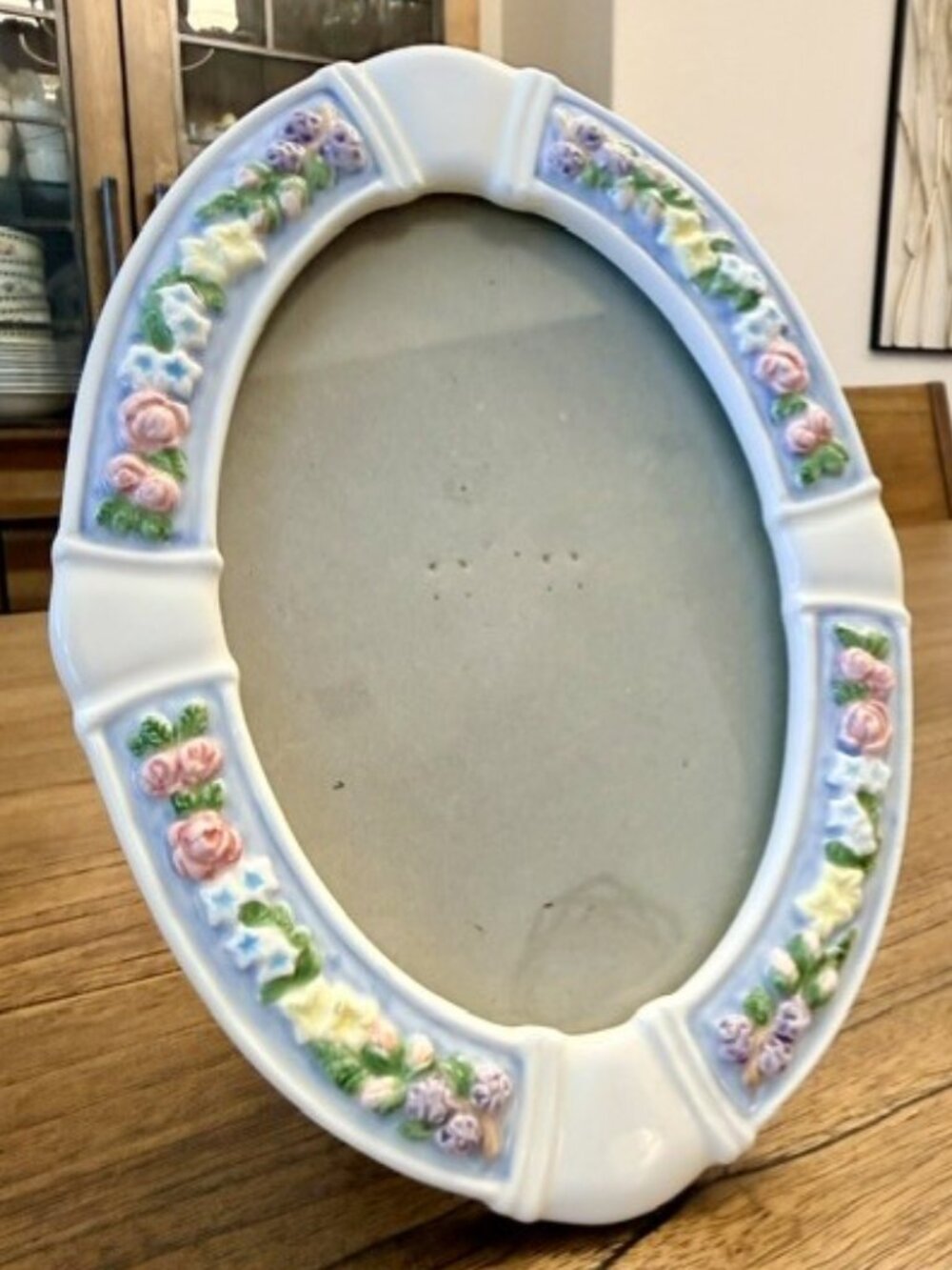 Charming 5" x 7" Oval Floral Ceramic/Porcelain Photo Frame